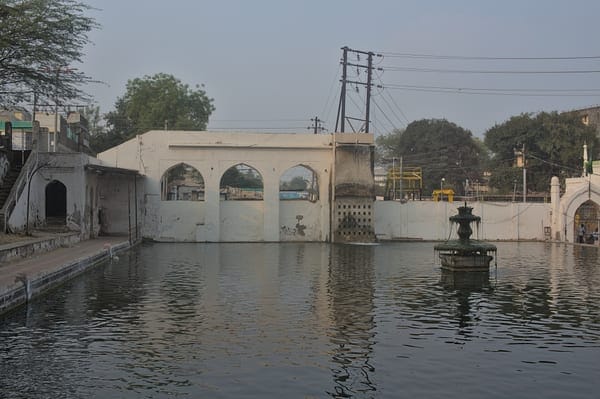 Panchakki historic water mill, Chh. Sambhajinagar (Aurangabad) - the central old-city landmark close to Nirala Bazaar, the commercial belt where Shaats Electrical services shops and restaurants